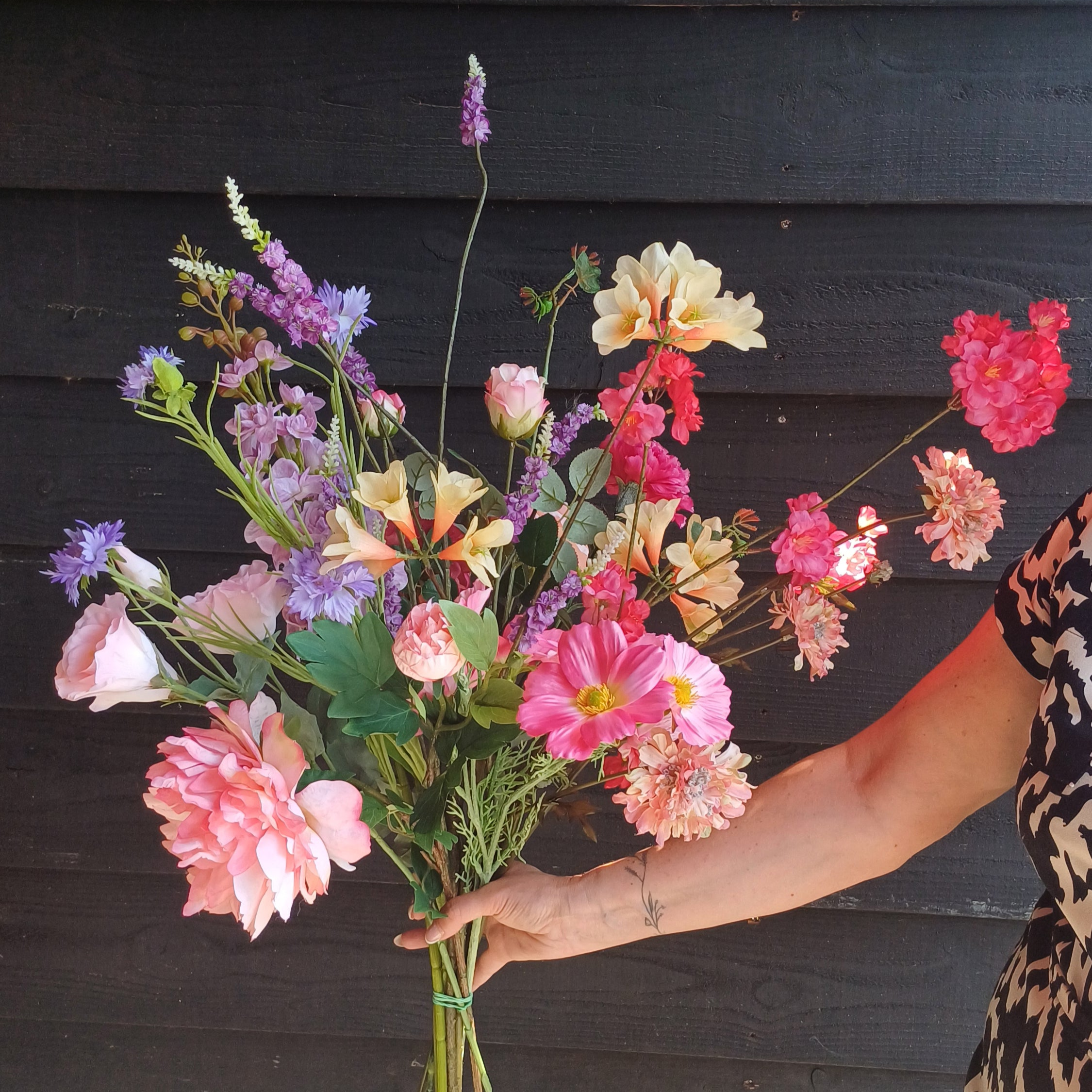 Moederdag Boeket – Luxe Zijdebloemen in Vrolijke Lentekleuren